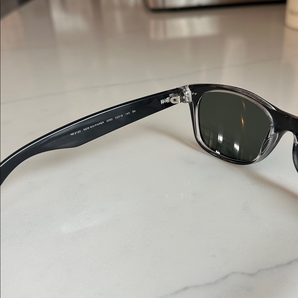 Ray-Ban Black Sunglasses - Picture 4 of 5